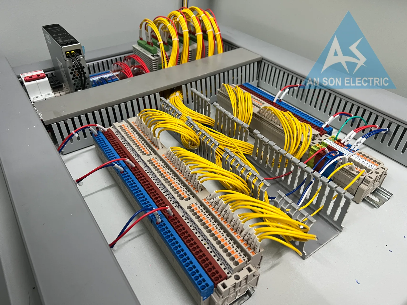 DP2.5SGQK01 - Khối cầu đấu dây cho 4 cảm biến