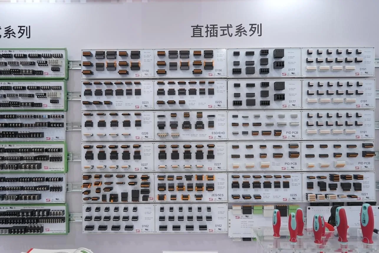 Gian hàng Dinkle - dòng cắm thẳng PCB